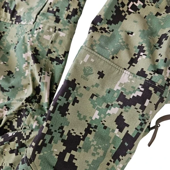 US Navy Mens‎ Small Long Type III Digital Camo Parka Working Uniform Jacket Coat